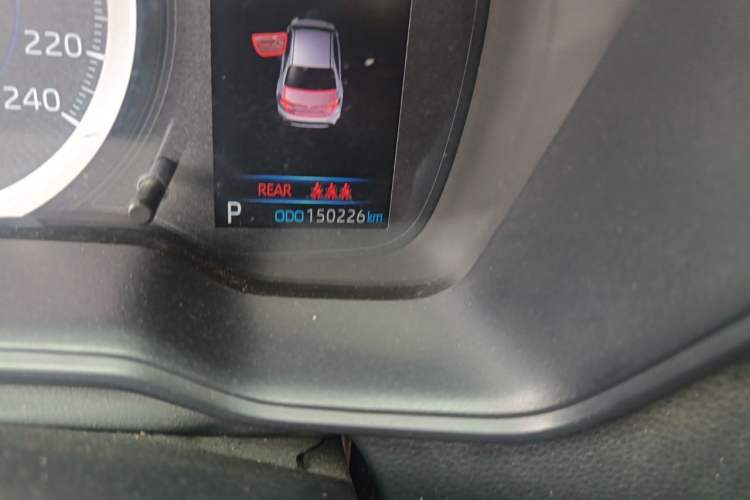 Used Toyota Levin 2019 Dual-Engine 1.8H E-CVT Luxury Edition China VI Standard Odometer Close Up