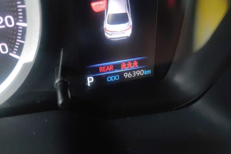 Used Toyota Levin 2019 185T CVT Luxury Edition China VI Standard Odometer Close Up