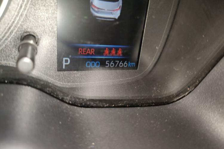Used Toyota Levin 2019 185T CVT Luxury Edition China VI Standard Odometer Close Up