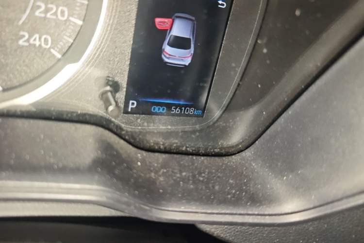 Used Toyota Levin 2019 185T CVT Luxury Edition China VI Standard Odometer Close Up