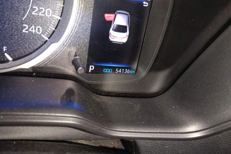 Used Toyota Levin 2019 185T CVT Luxury Edition China V Standard Odometer Close Up