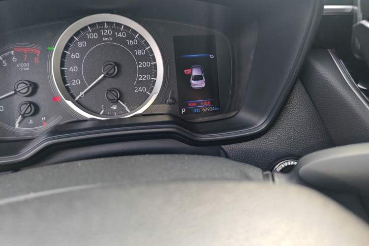 Used Toyota Levin 2019 185T CVT Luxury Edition China VI Standard Odometer Close Up