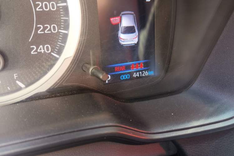 Used Toyota Levin 2019 185T CVT Luxury Edition China VI Standard Odometer Close Up