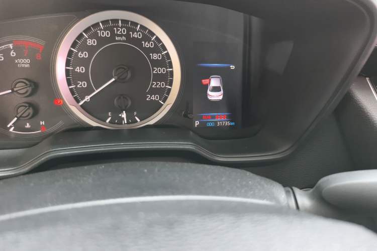 Used Toyota Levin 2019 185T CVT Luxury Edition China VI Standard Odometer Close Up