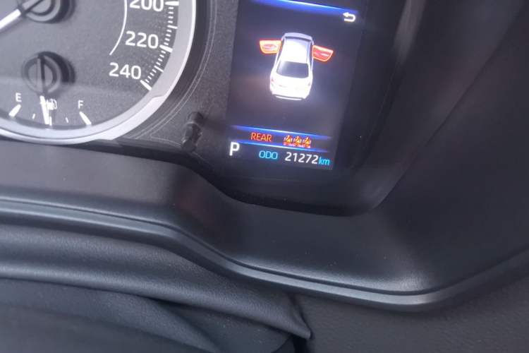 Used Toyota Levin 2019 185T CVT Luxury Edition China VI Standard Odometer Close Up