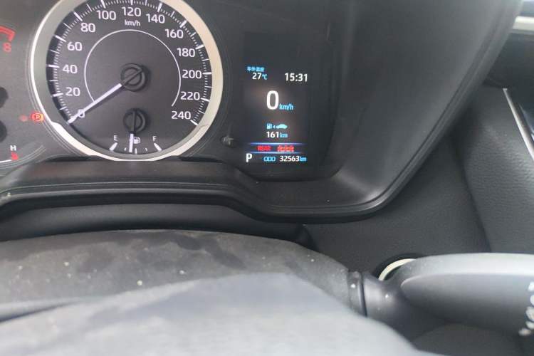 Used Toyota Levin 2019 185T CVT Luxury Edition China VI Standard Odometer Close Up
