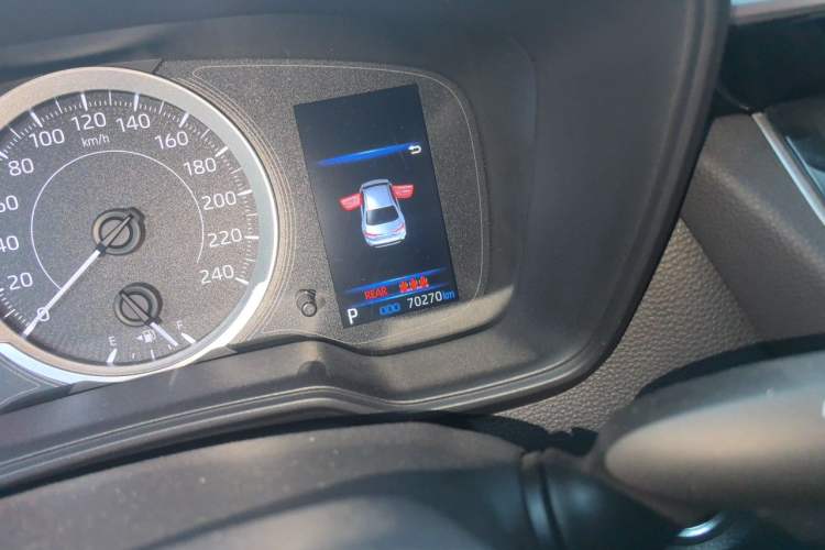 Used Toyota Levin 2019 185T CVT Luxury Edition China VI Standard Odometer Close Up