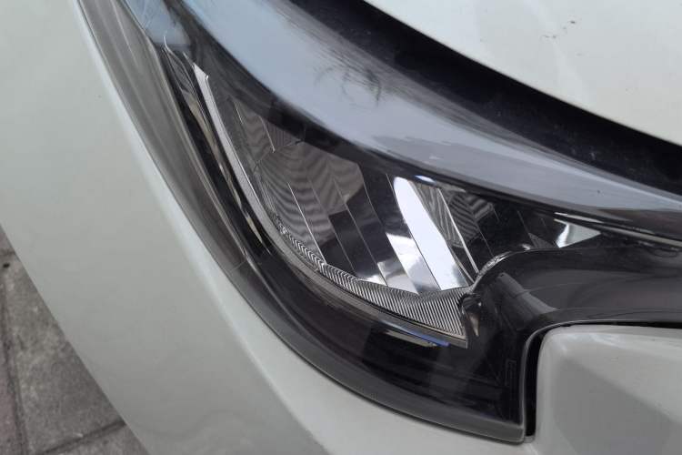 Used Toyota Levin 2019 185T CVT Luxury Edition China VI Standard Right Front Headlight
