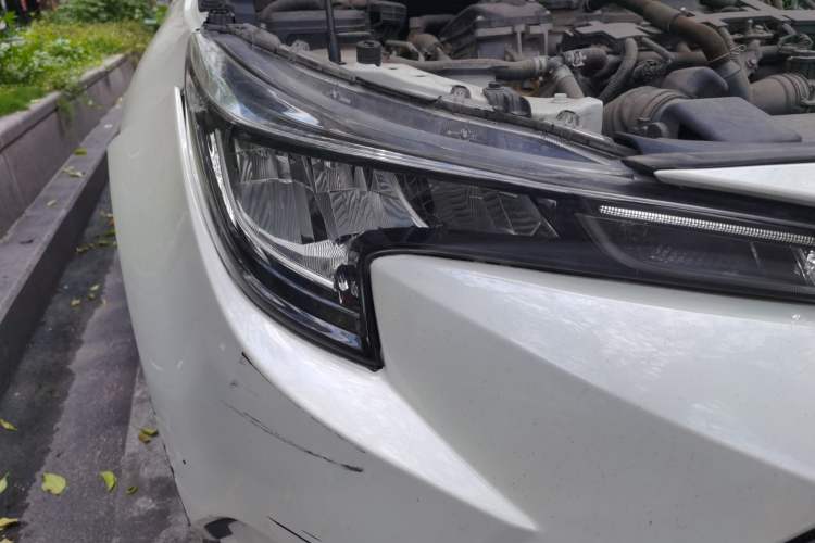 Used Toyota Levin 2019 Dual-Engine 1.8H E-CVT Luxury Edition China VI Standard Right Front Headlight