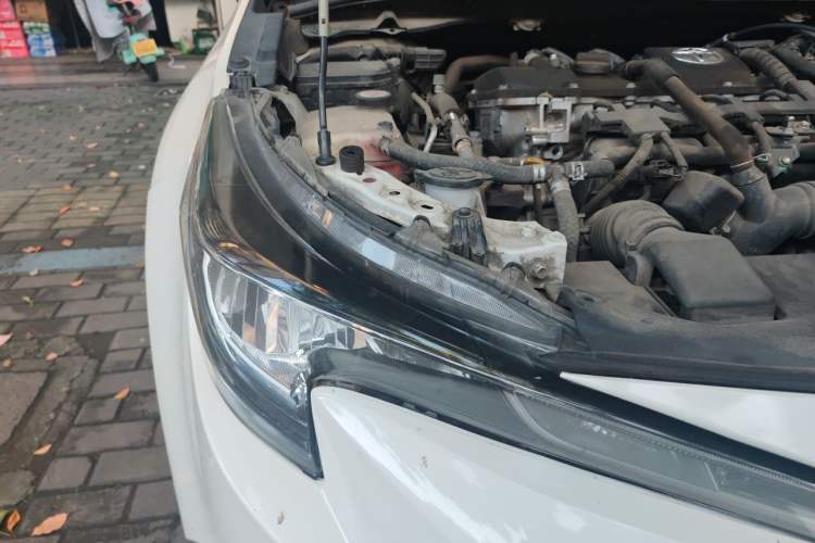 Used Toyota Levin 2019 Dual-Engine 1.8H E-CVT Luxury Edition China VI Standard Right Front Headlight