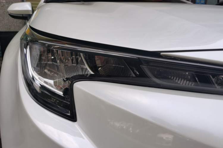 Used Toyota Levin 2019 Dual-Engine 1.8H E-CVT Luxury Edition China VI Standard Right Front Headlight