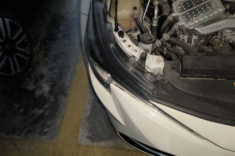 Used Toyota Levin 2019 185T CVT Luxury Edition China VI Standard Right Front Headlight