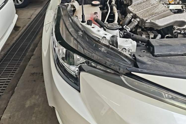 Used Toyota Levin 2019 185T CVT Entry-Level Version China VI Standard Right Front Headlight