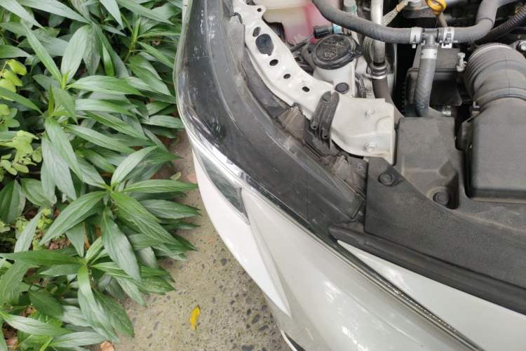 Used Toyota Levin 2019 Dual-Engine 1.8H E-CVT Luxury Edition China VI Standard Right Front Headlight