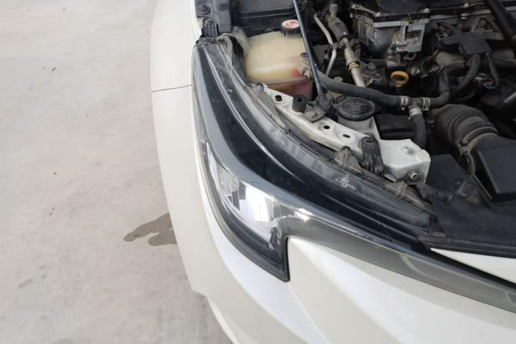 Used Toyota Levin 2019 Dual-Engine 1.8H E-CVT Luxury Edition China VI Standard Right Front Headlight