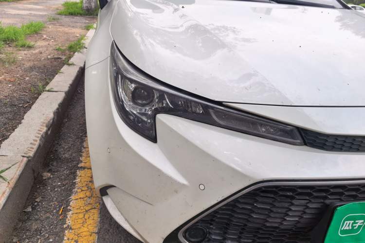 Used Toyota Levin 2019 Dual-Engine 1.8H E-CVT Luxury Edition China VI Standard Right Front Headlight