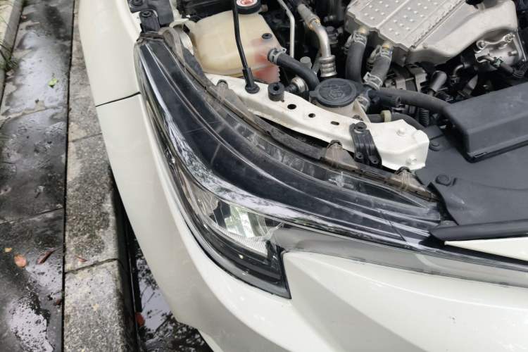 Used Toyota Levin 2019 185T CVT Luxury Edition China VI Standard Right Front Headlight