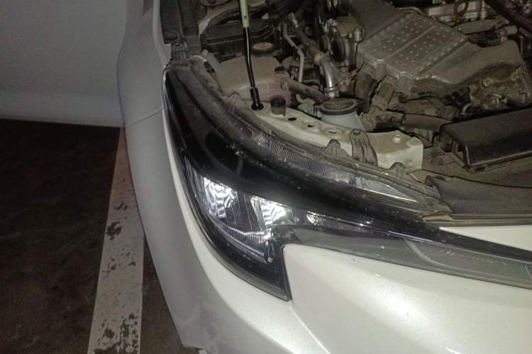 Used Toyota Levin 2019 185T CVT Luxury Edition China VI Standard Right Front Headlight