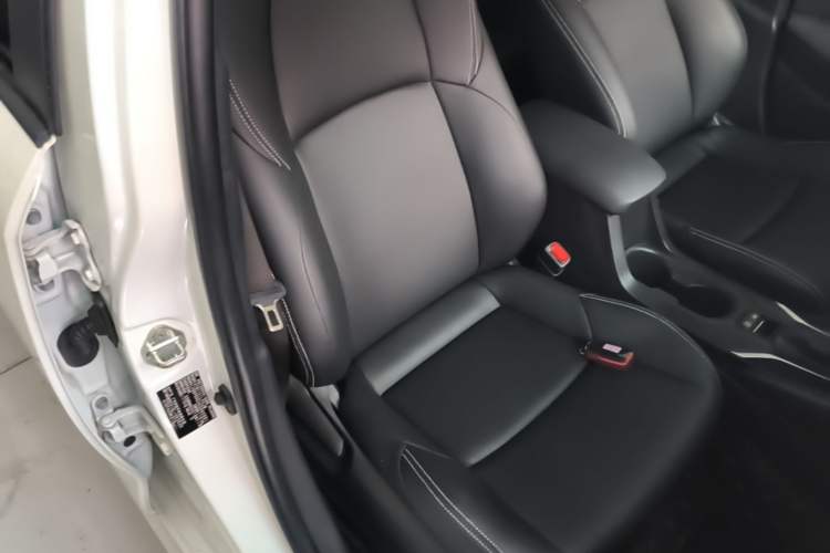 Used Toyota Levin 2019 185T CVT Luxury Edition China VI Standard Right Front Seat