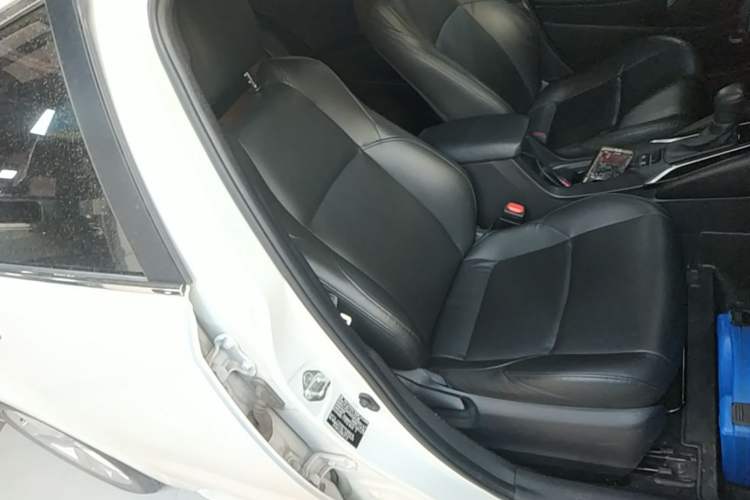 Used Toyota Levin 2019 185T CVT Luxury Edition China VI Standard Right Front Seat