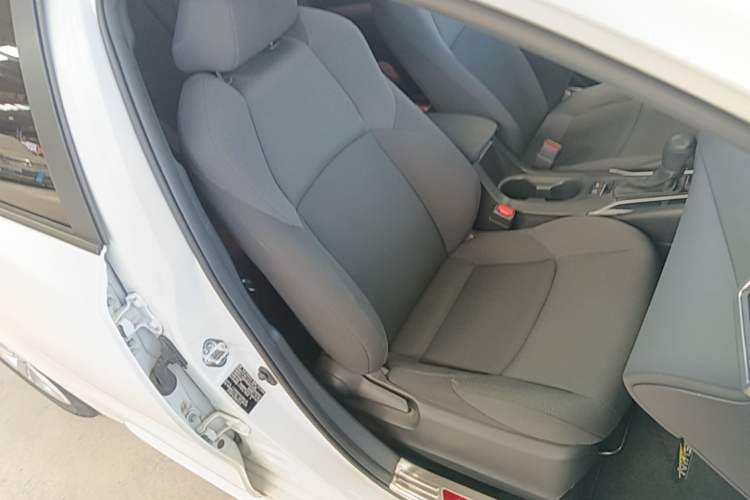 Used Toyota Levin 2019 185T CVT Luxury Edition China VI Standard Right Front Seat