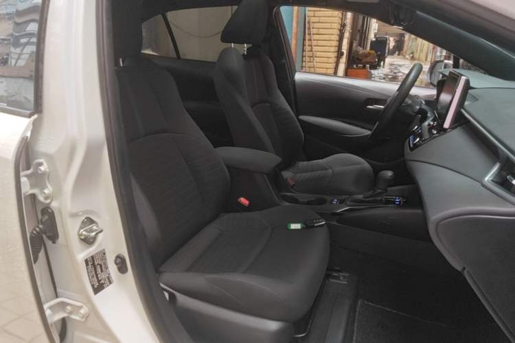 Used Toyota Levin 2019 185T CVT Sport Edition China VI Standard Right Front Seat