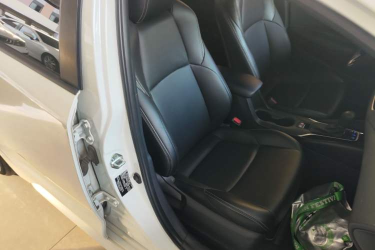Used Toyota Levin 2019 185T CVT Luxury Edition China VI Standard Right Front Seat