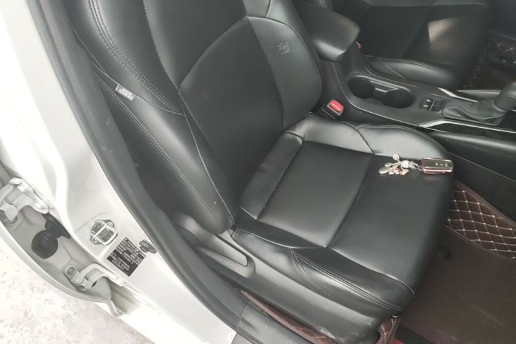 Used Toyota Levin 2019 185T CVT Luxury Edition China VI Standard Right Front Seat