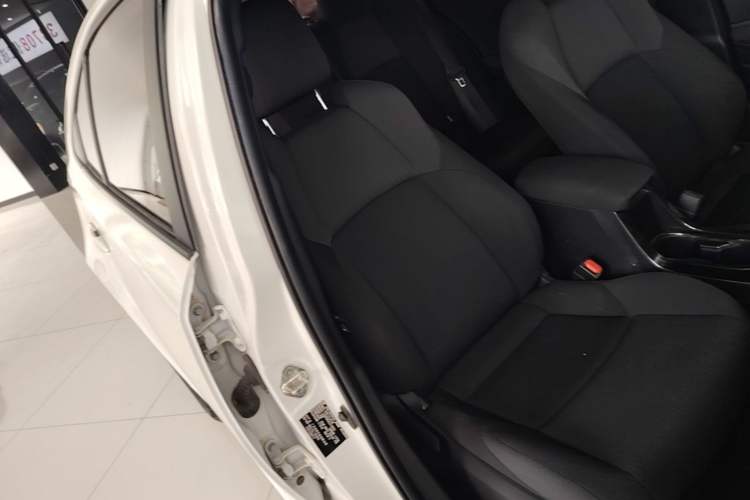 Used Toyota Levin 2019 185T CVT Entry-Level Version China VI Standard Right Front Seat