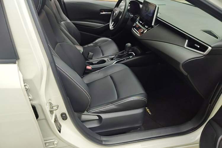 Used Toyota Levin 2019 185T CVT Luxury Edition China VI Standard Right Front Seat