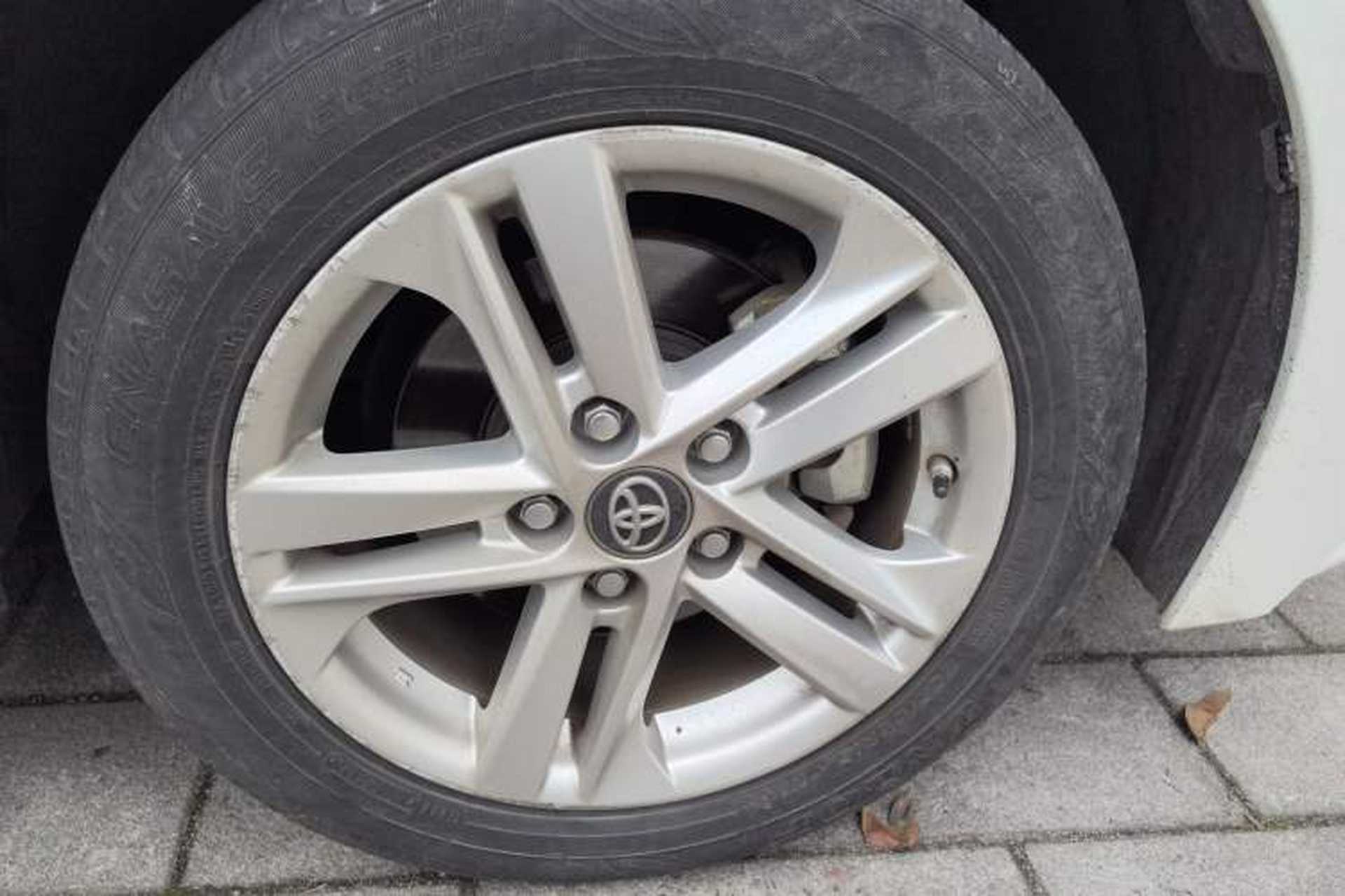 Used Toyota Levin 2019 185T CVT Luxury Edition China VI Standard Right Front Wheel Hub