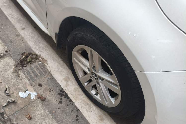 Used Toyota Levin 2019 185T CVT Luxury Edition China VI Standard Right Front Wheel Hub