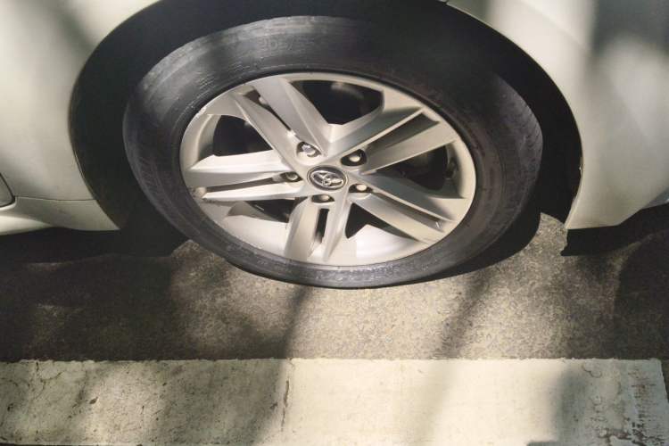 Used Toyota Levin 2019 Dual-Engine 1.8H E-CVT Luxury Edition China VI Standard Right Front Wheel Hub