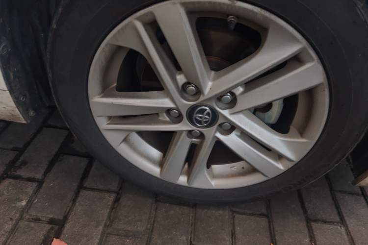 Used Toyota Levin 2019 Dual-Engine 1.8H E-CVT Luxury Edition China VI Standard Right Front Wheel Hub