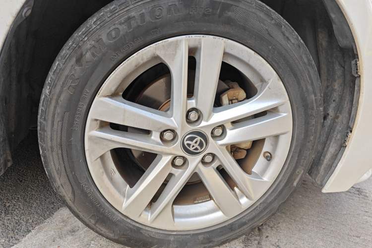 Used Toyota Levin 2019 Dual-Engine 1.8H E-CVT Luxury Edition China VI Standard Right Front Wheel Hub