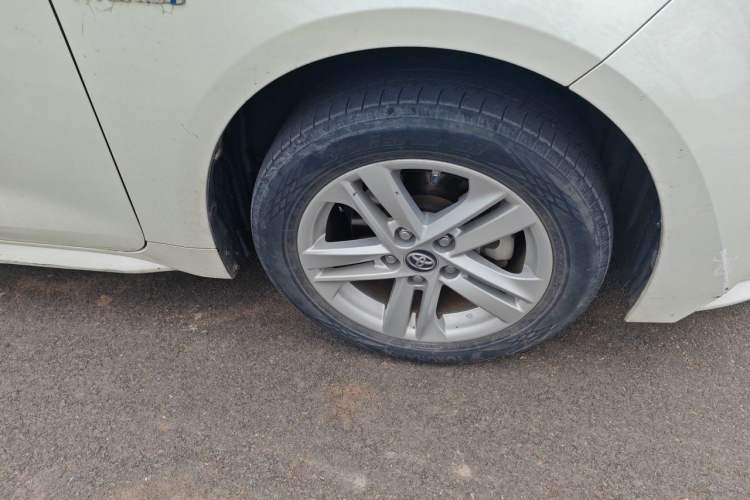 Used Toyota Levin 2019 Dual-Engine 1.8H E-CVT Luxury Edition China VI Standard Right Front Wheel Hub