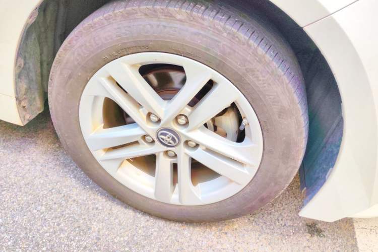Used Toyota Levin 2019 185T CVT Luxury Edition China VI Standard Right Front Wheel Hub