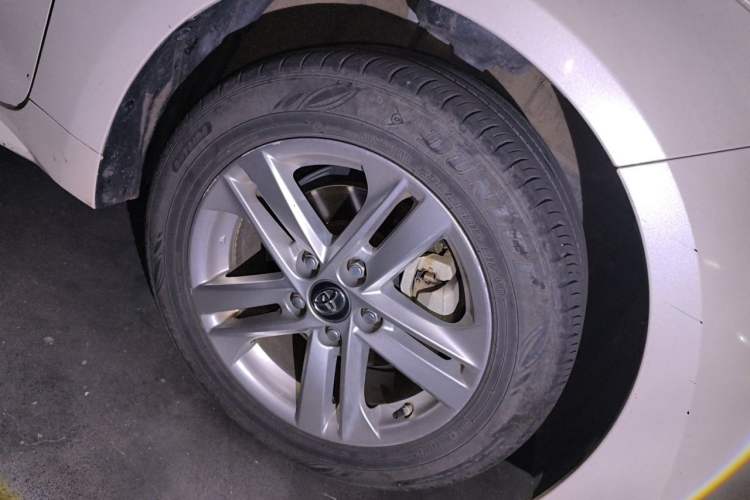 Used Toyota Levin 2019 185T CVT Luxury Edition China VI Standard Right Front Wheel Hub