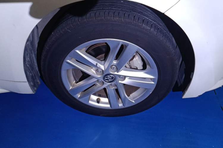 Used Toyota Levin 2019 Dual-Engine 1.8H E-CVT Luxury Edition China VI Standard Right Front Wheel Hub