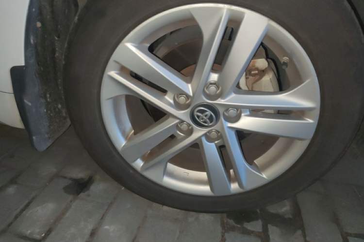Used Toyota Levin 2019 185T CVT Luxury Edition China VI Standard Right Front Wheel Hub