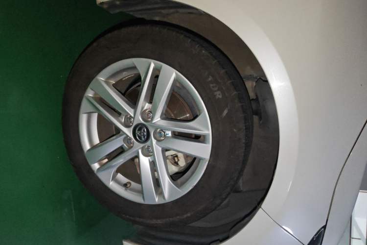 Used Toyota Levin 2019 185T CVT Luxury Edition China VI Standard Right Front Wheel Hub