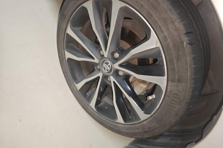 Used Toyota Levin 2019 185T CVT Sport Edition China VI Standard Right Front Wheel Hub