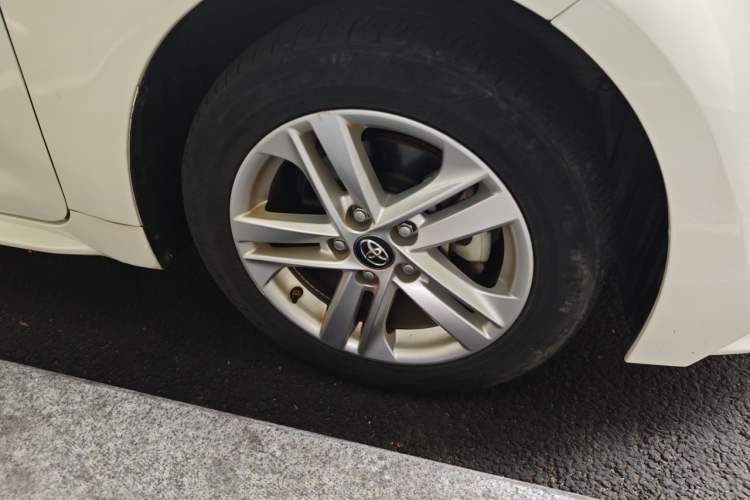 Used Toyota Levin 2019 185T CVT Luxury Edition China VI Standard Right Front Wheel Hub