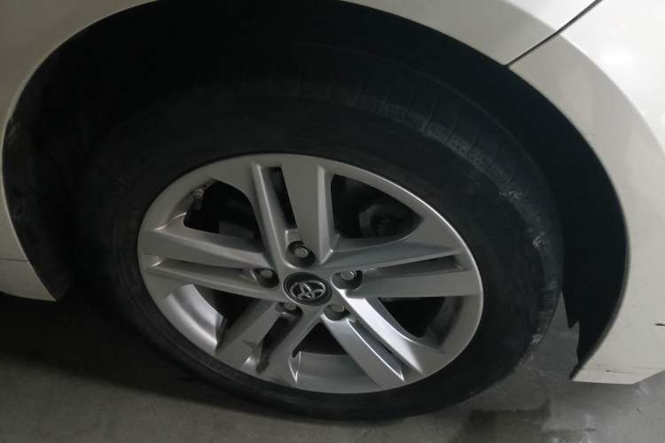 Used Toyota Levin 2019 185T CVT Entry-Level Version China VI Standard Right Front Wheel Hub