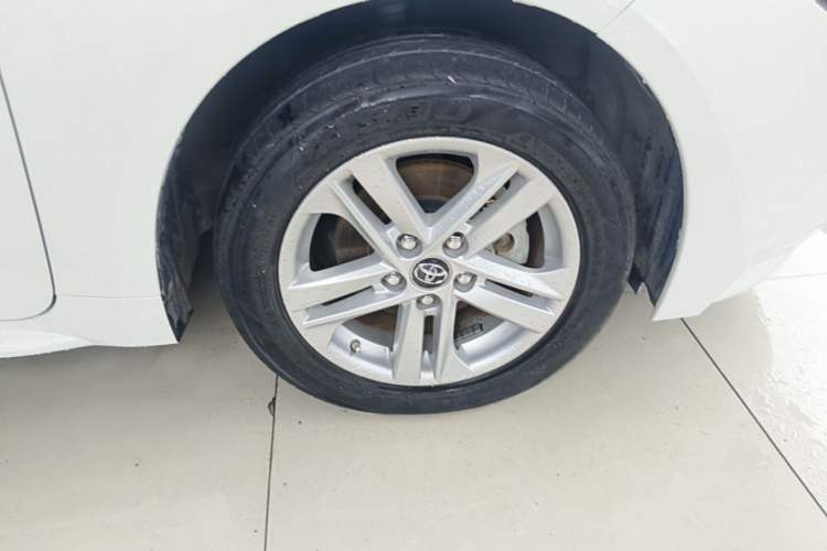 Used Toyota Levin 2019 Dual-Engine 1.8H E-CVT Luxury Edition China VI Standard Right Front Wheel Hub