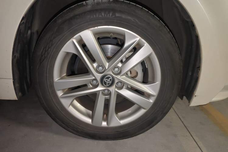Used Toyota Levin 2019 185T CVT Luxury Edition China VI Standard Right Front Wheel Hub