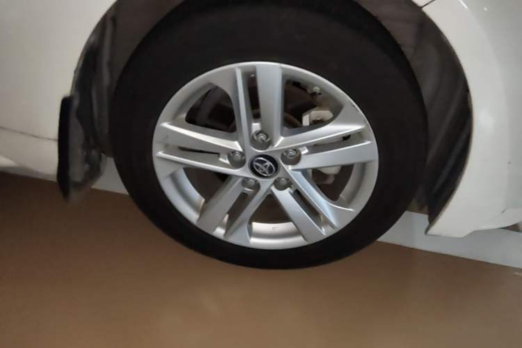 Used Toyota Levin 2019 185T CVT Luxury Edition China VI Standard Right Front Wheel Hub