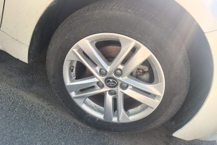 Used Toyota Levin 2019 185T CVT Luxury Edition China VI Standard Right Front Wheel Hub
