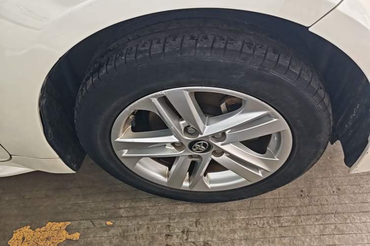 Used Toyota Levin 2019 185T CVT Entry-Level Version China VI Standard Right Front Wheel Hub
