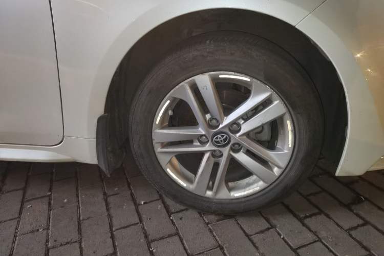 Used Toyota Levin 2019 Dual-Engine 1.8H E-CVT Luxury Edition China VI Standard Right Front Wheel Hub
